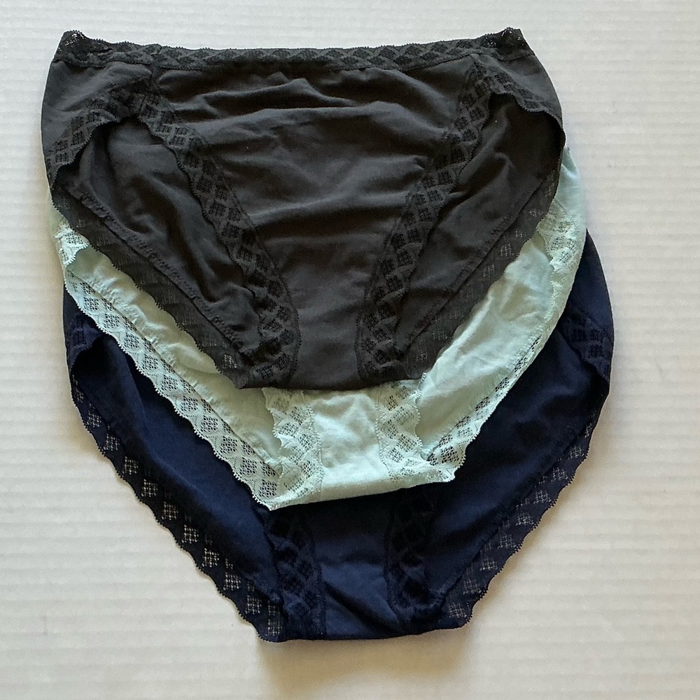 (3) Natori Bliss Perfection French Cut Brief Panty - Picture 5 of 6